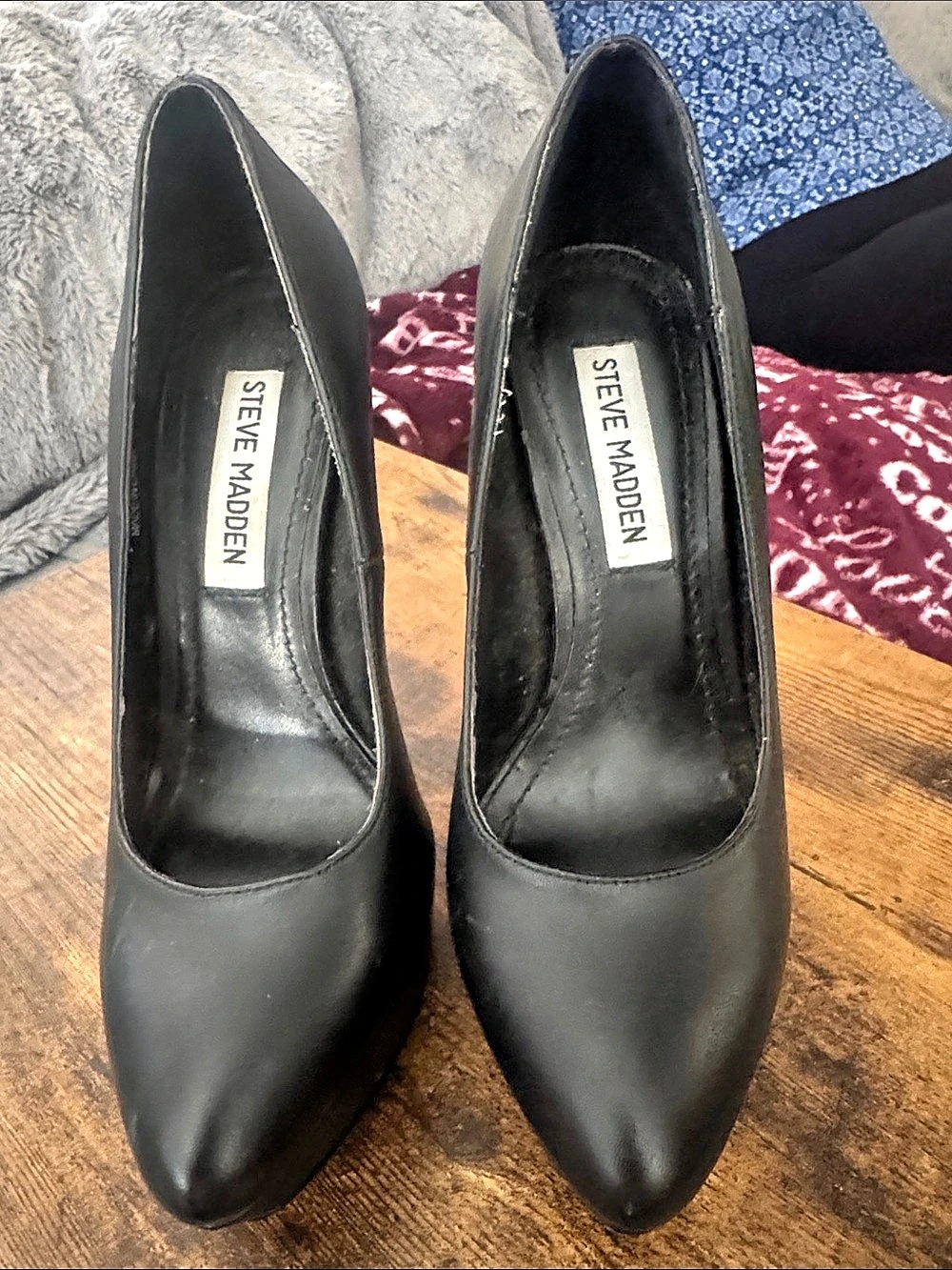 Steve Madden Pointed Toe High Heel Pumps in Black